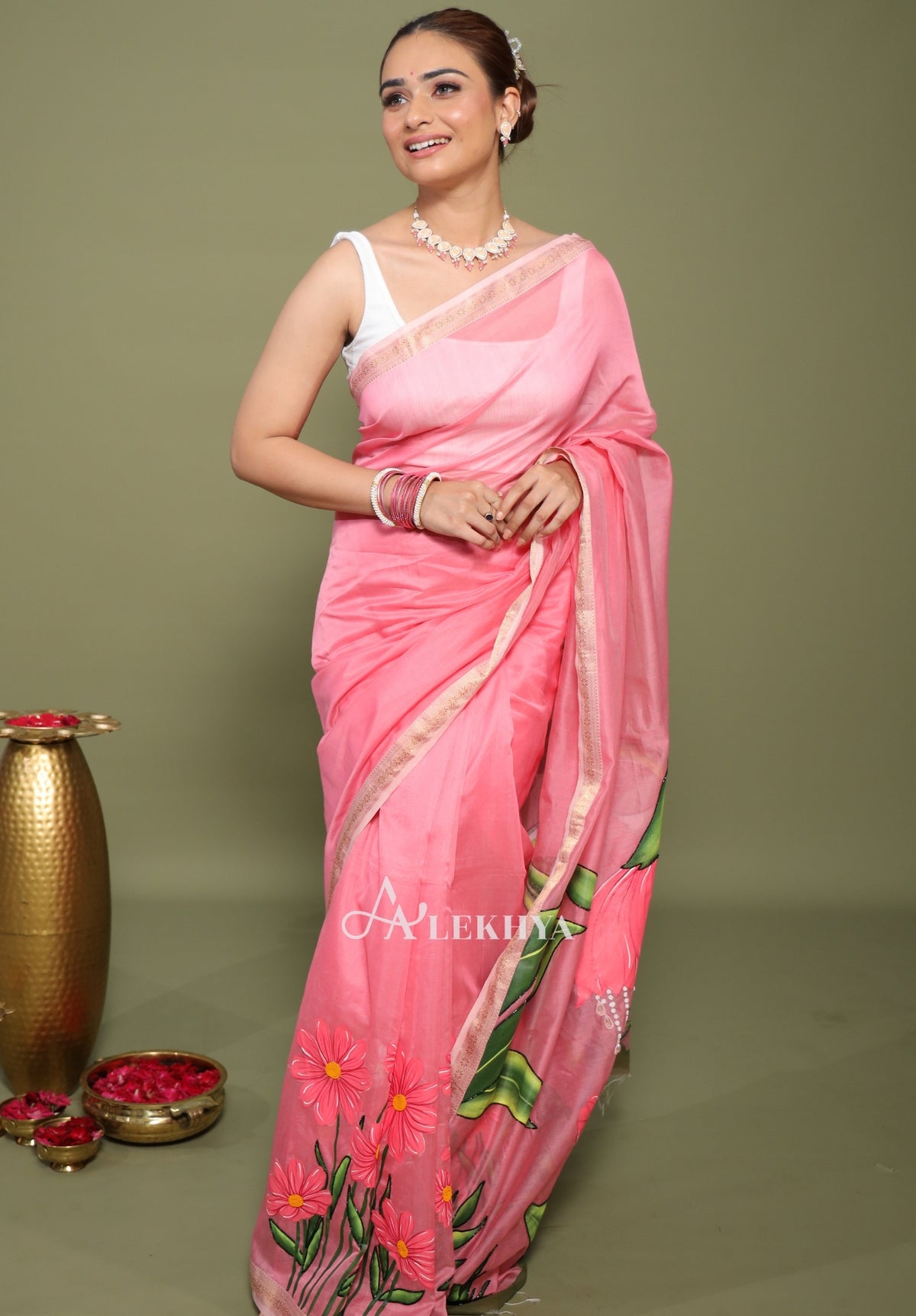 Flora and Fauna Finesse – Pink Maheshwari Handloom Saree