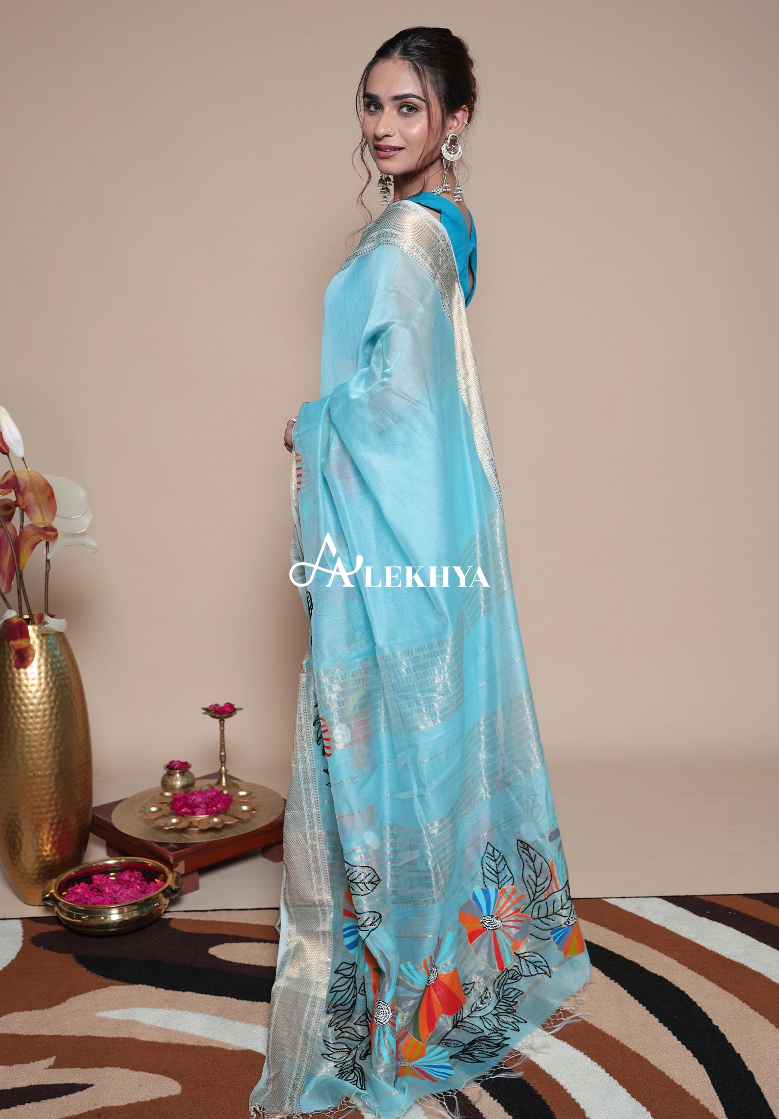 Timeless Floral- Maheshwari woven grace