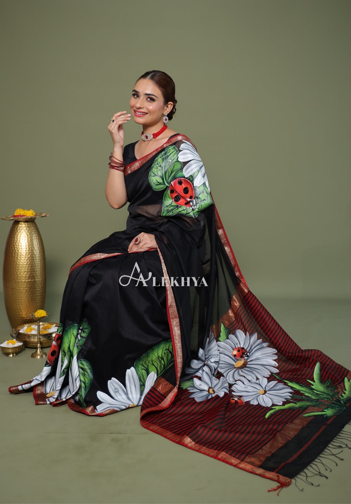 The Noir & Night – Black Maheshwari Handloom Saree
