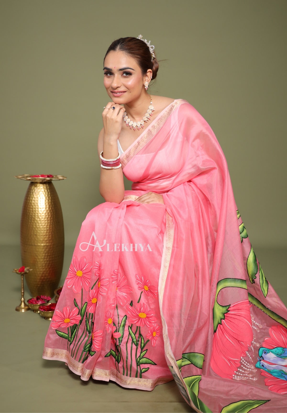 Flora and Fauna Finesse – Pink Maheshwari Handloom Saree