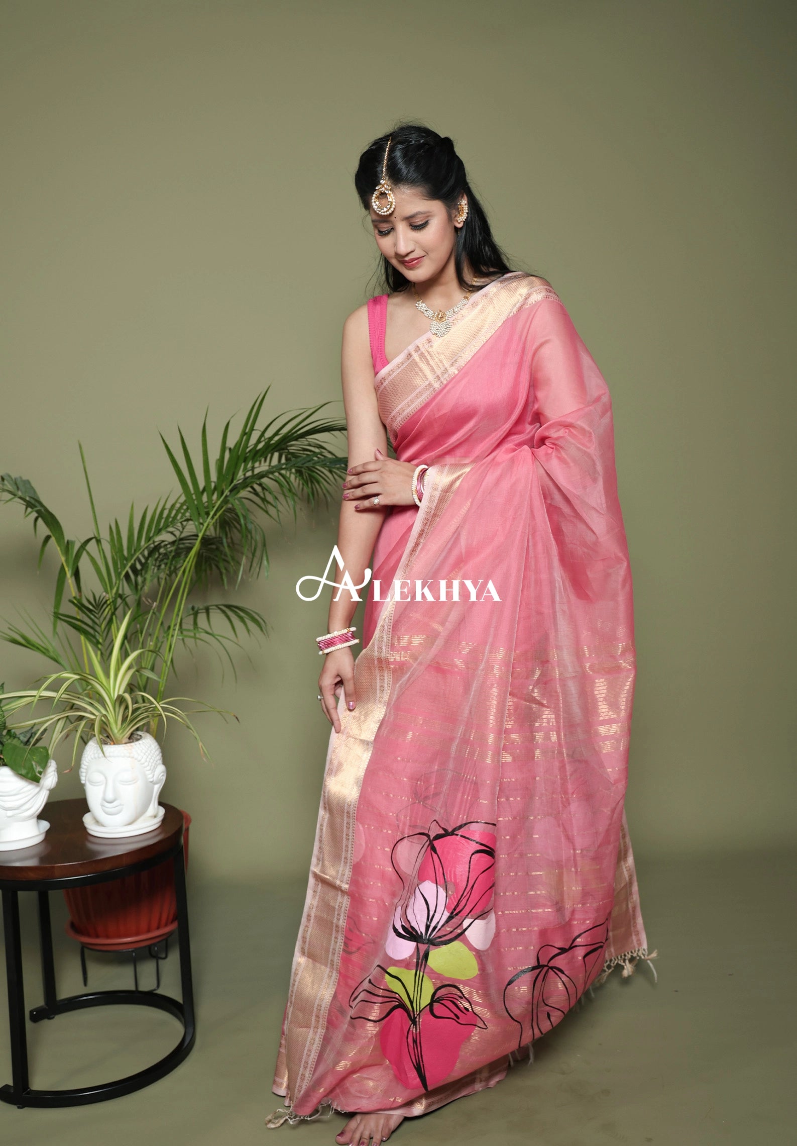 Abstract Bloom-Maheshwari handloom Saree