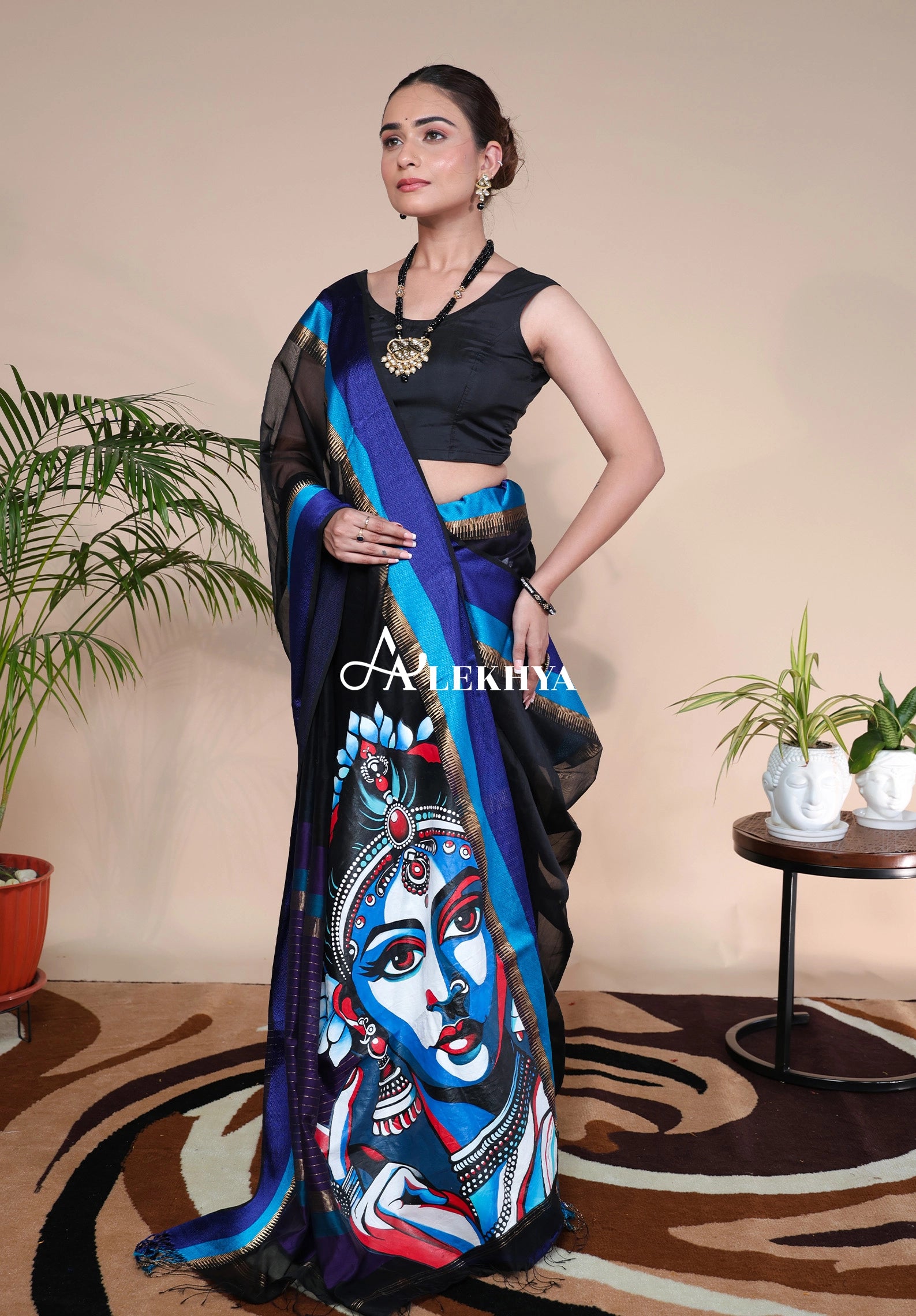 Portrait of Grace – Maheshwari Handloom Saree