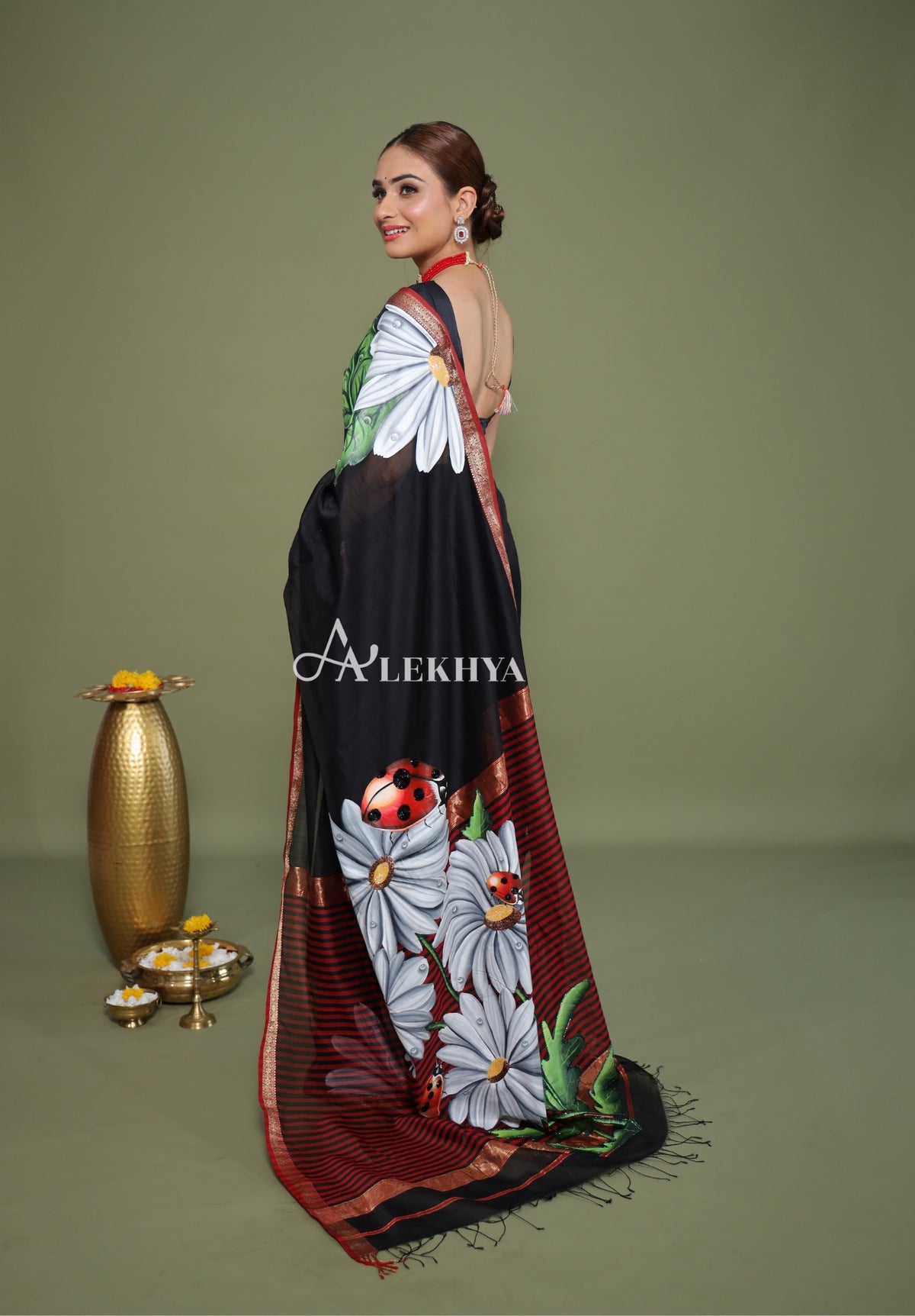 The Noir & Night  – Black Maheshwari Handloom Saree