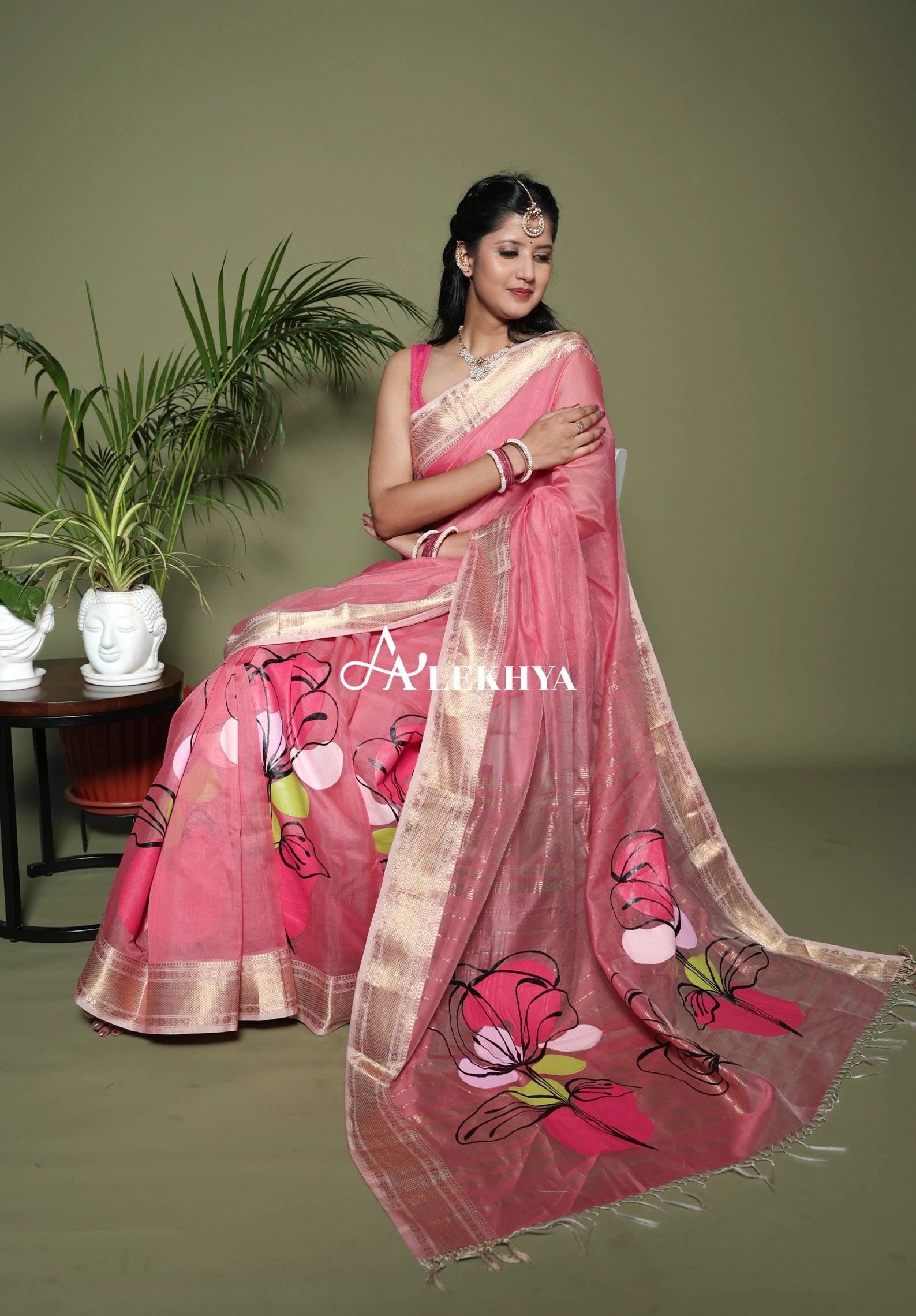 Abstract Bloom-Maheshwari handloom Saree