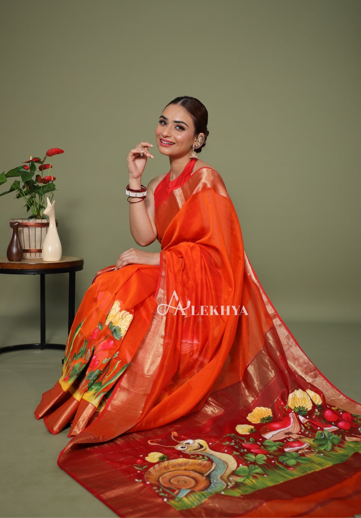 Scarlet Garden – Maheshwari Handloom Saree