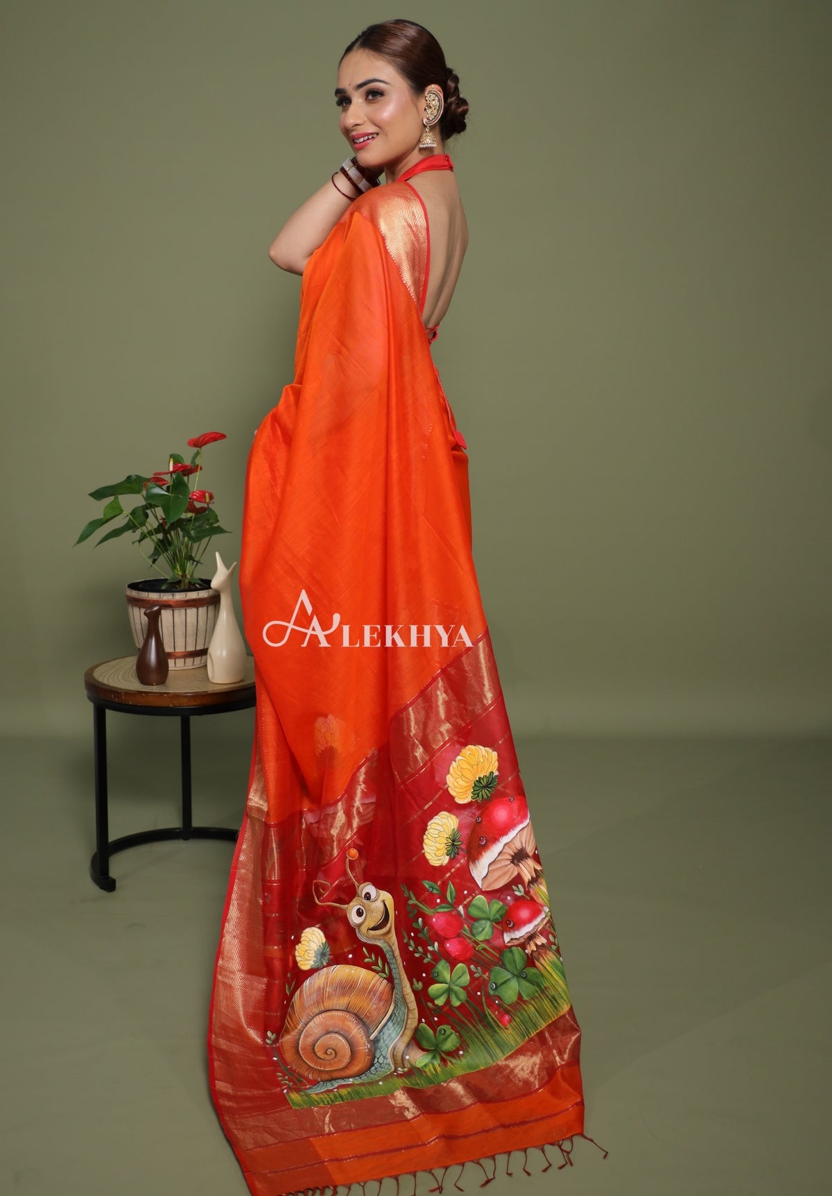 Scarlet Garden – Maheshwari Handloom Saree