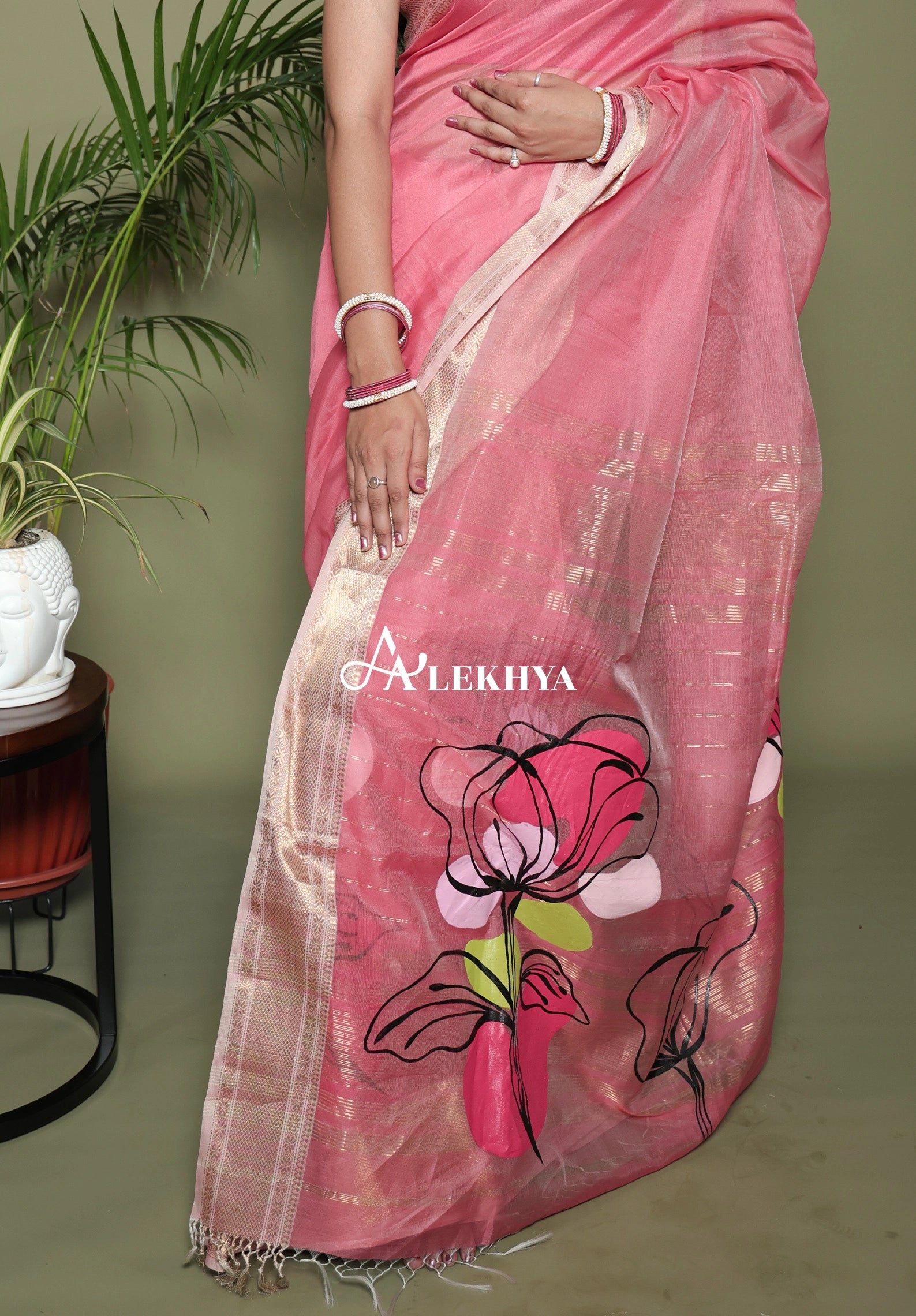 Abstract Bloom-Maheshwari handloom Saree